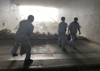 沙袋堆放